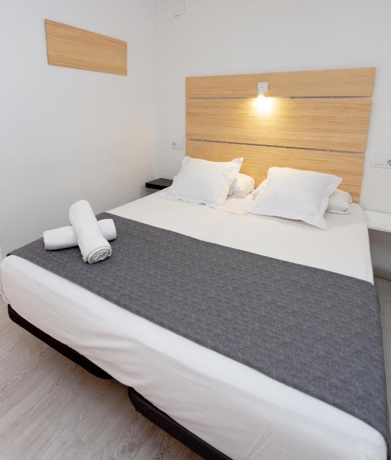 Hostel Easy Sants By Bossh! (Adults Only) Barcelona Exterior foto