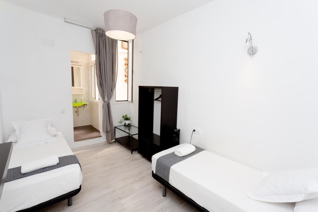 Hostel Easy Sants By Bossh! (Adults Only) Barcelona Exterior foto